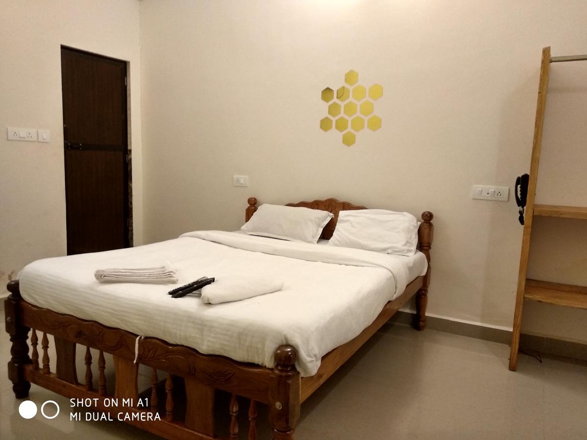 Candolim Beach Place Esterno foto