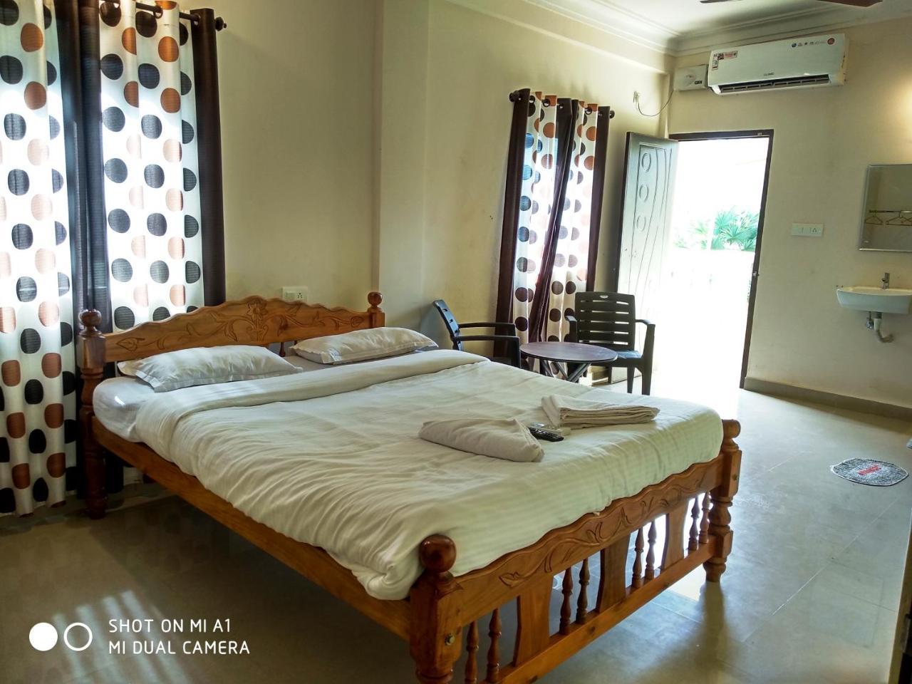 Candolim Beach Place Esterno foto