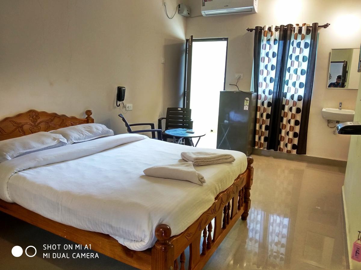Candolim Beach Place Esterno foto
